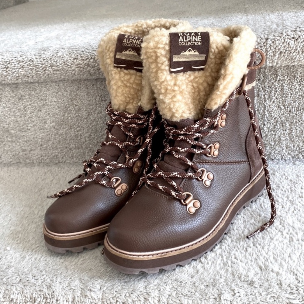 Roxy Alpine collection boots